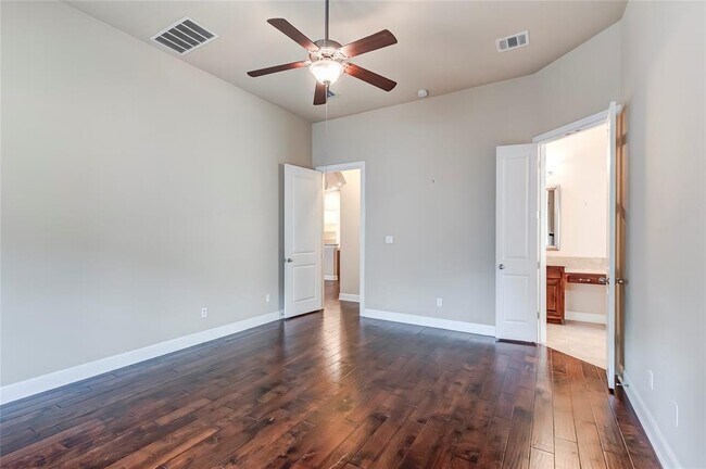 Building Photo - 4103 Front Range Ln