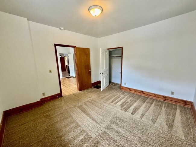 Building Photo - 120