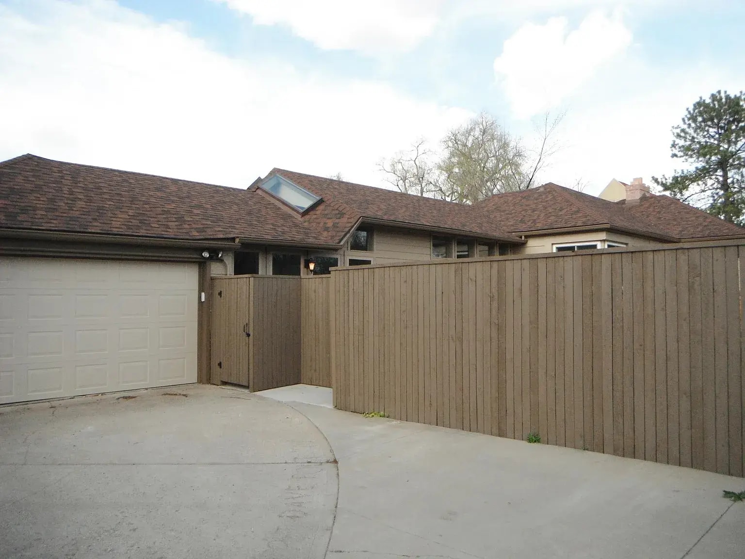 Building Photo - 7023 E 17th Ave