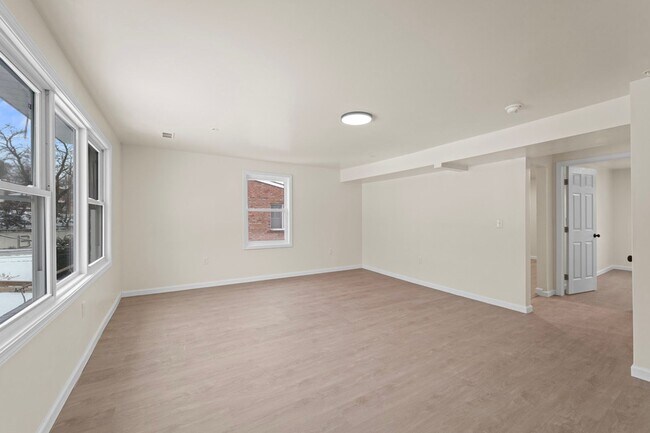 Building Photo - 2616 Shawhan Ave