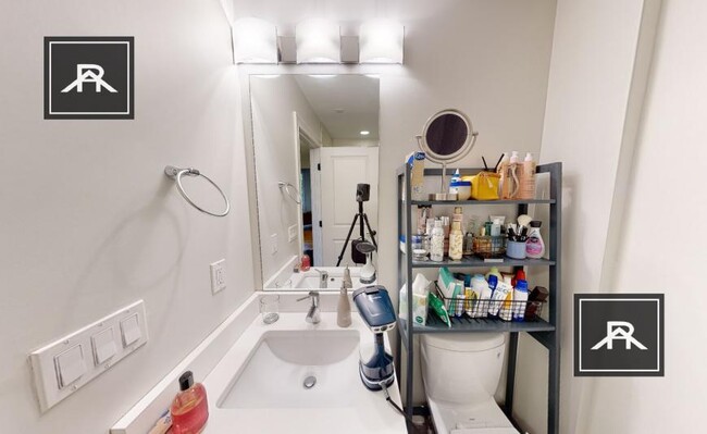 Building Photo - 3 bedroom in Cambridge MA 02139