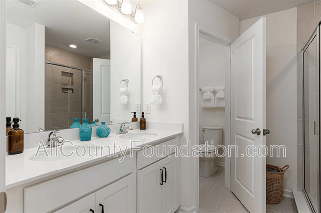 Building Photo - 506 Trotters Ln