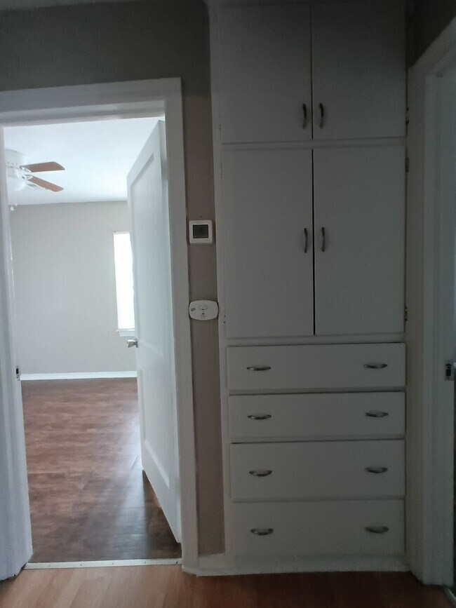 Building Photo - Tinker Close! FIRST FULL MONTH $500.00 OFF!