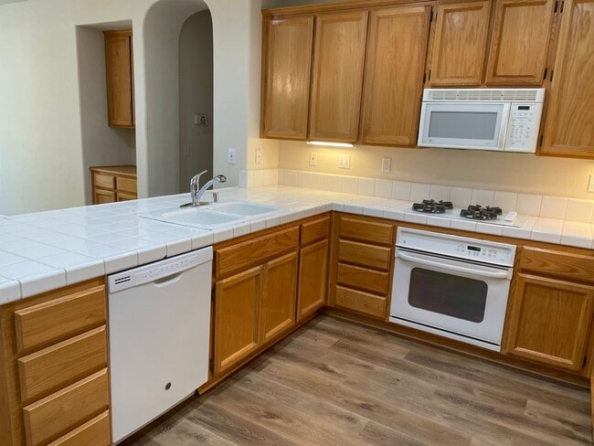 Building Photo - SINGLE STORY, 3 BED, 2 BATH, 2 CAR, LARGE BACK YARD