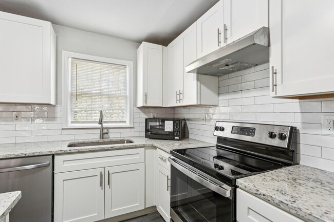 Building Photo - 3467 Valley Ridge Terrace SW