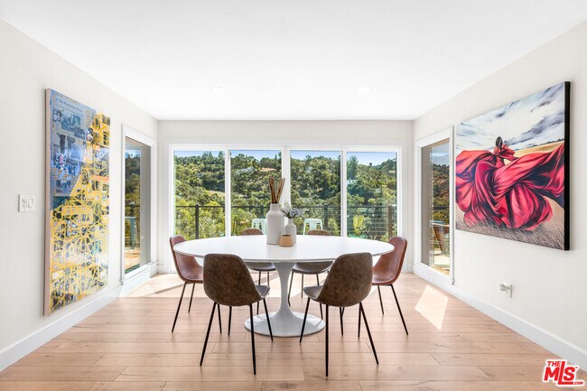 Building Photo - 3866 Alta Mesa Dr
