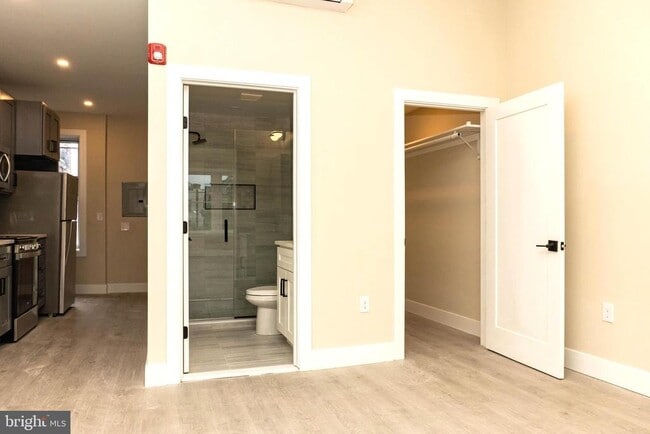 Building Photo - 223 S 44th St