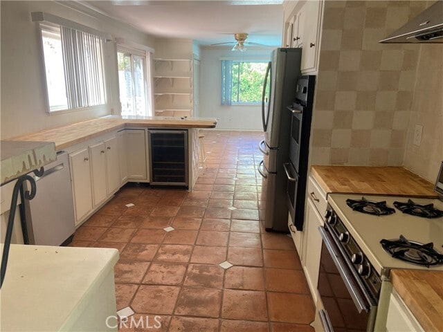 Building Photo - 17041 Escalon Dr