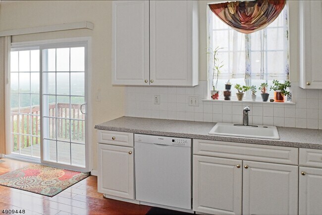 Building Photo - 156 Winding Hill Dr