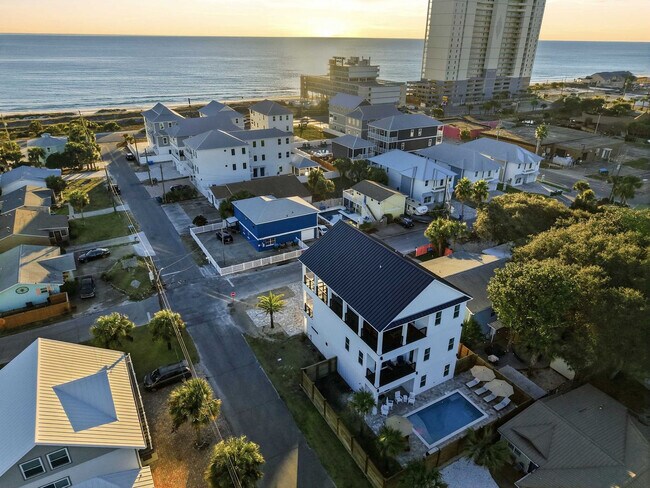 Building Photo - 14300 Millcole Ave
