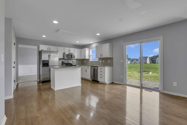 Building Photo - 1701 Marigold St