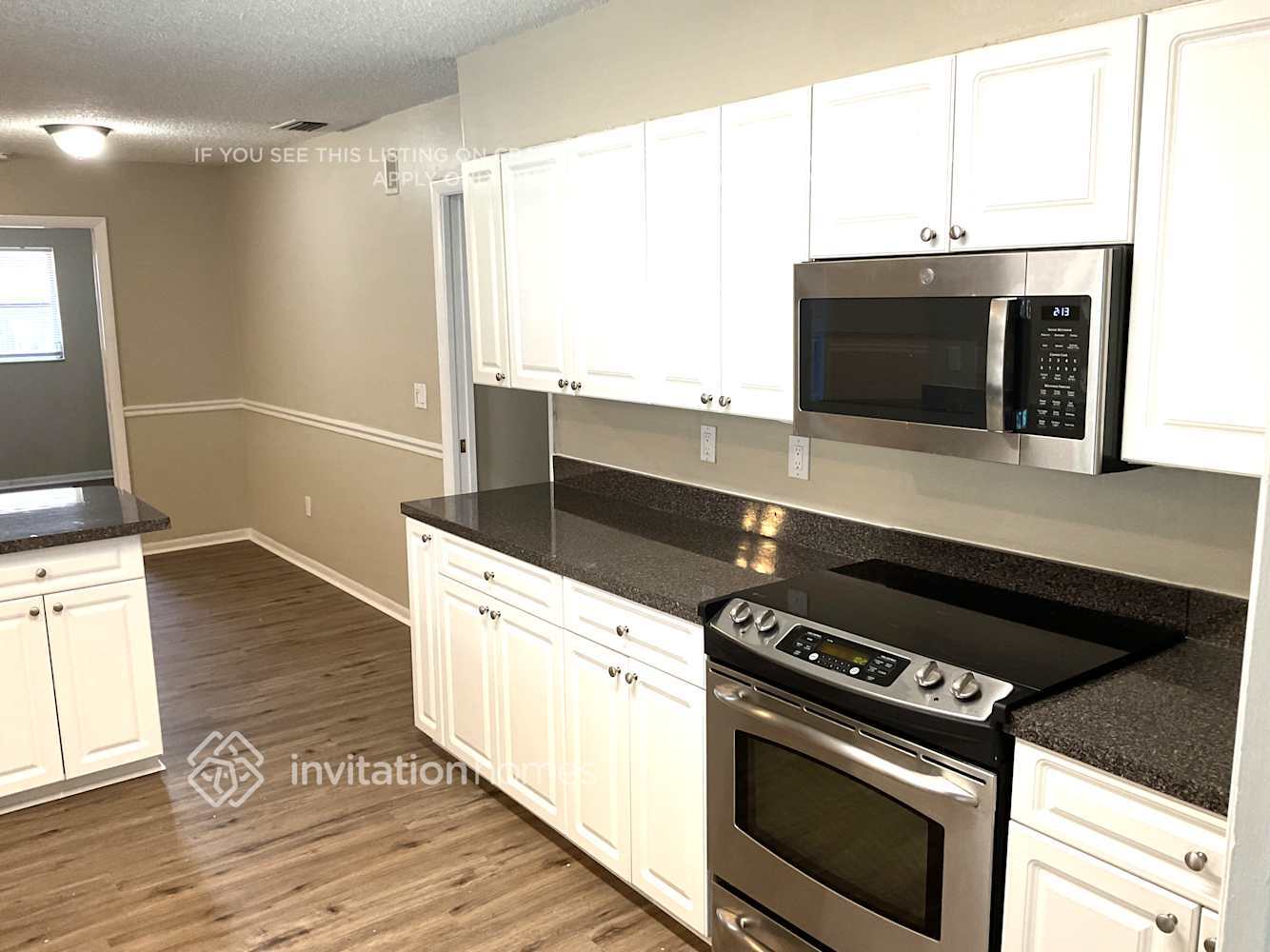 Building Photo - 2989 Kenilwick Dr S