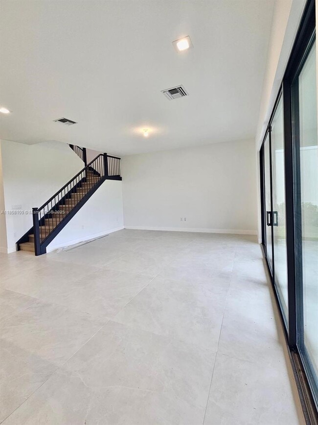 Building Photo - 10024 Stockrun Dr