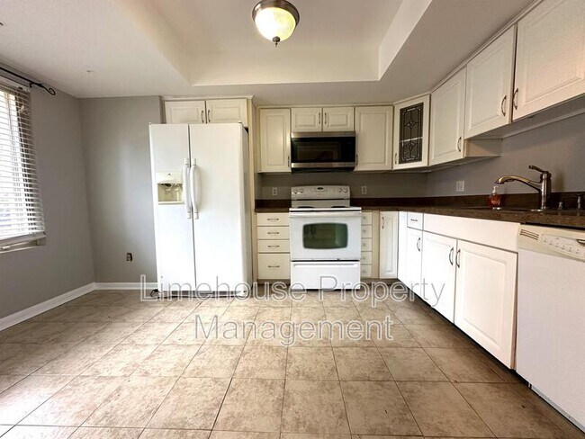 Building Photo - 3746 Chimney Creek Drive - 1