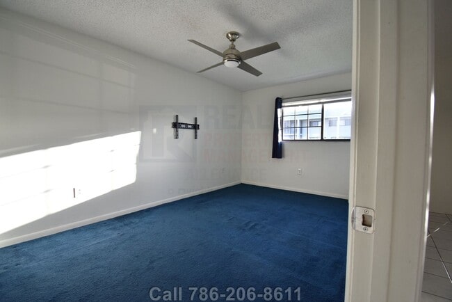Building Photo - Prime Rental: Spacious 2-Bed, 2-Bath In Carmel Lakes Gated Community