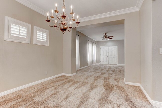 Building Photo - 809 Royal Birch Ln