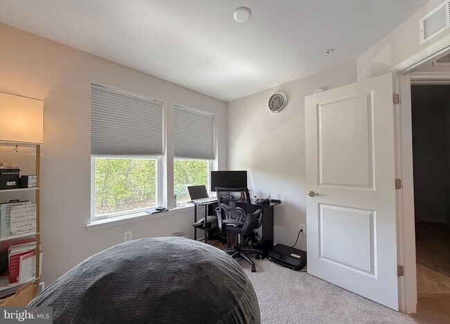 Building Photo - 23332 Sugar Pine Ln