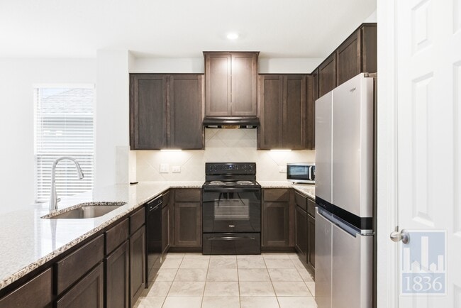 Building Photo - 8005 Crystalbrook W