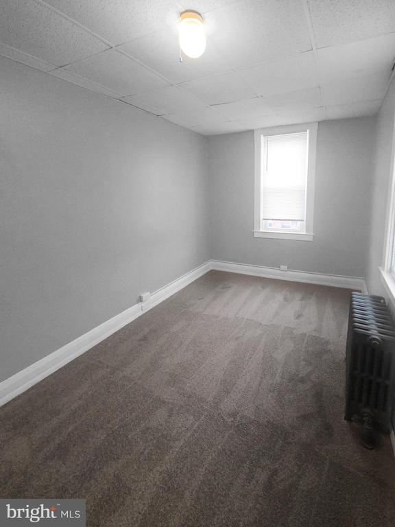 Building Photo - 3200 Normount Ave