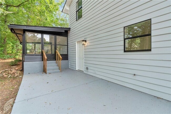 Building Photo - 5303 Kemper Pl