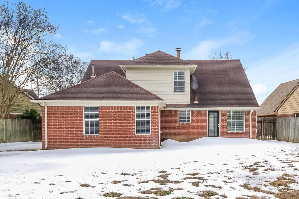 Building Photo - 8432 Creek Front Dr