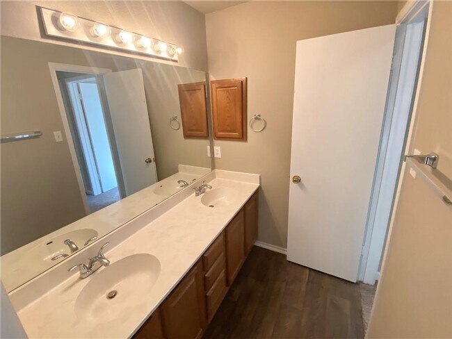 Building Photo - 6417 Orange Blossom Way