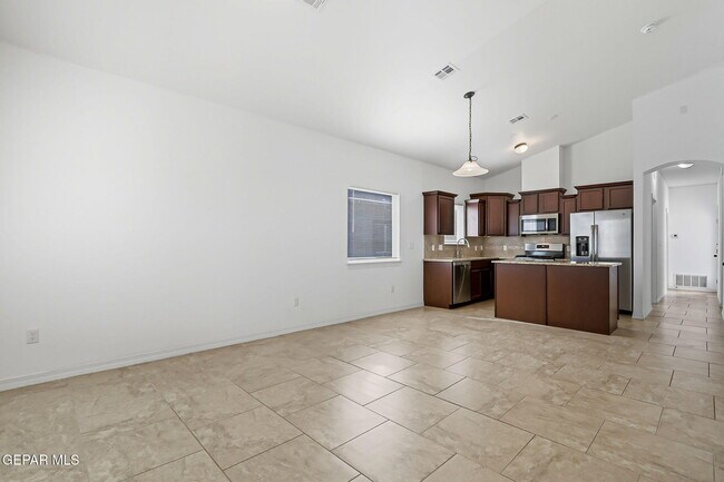 Building Photo - 14373 Tobe Davis Dr