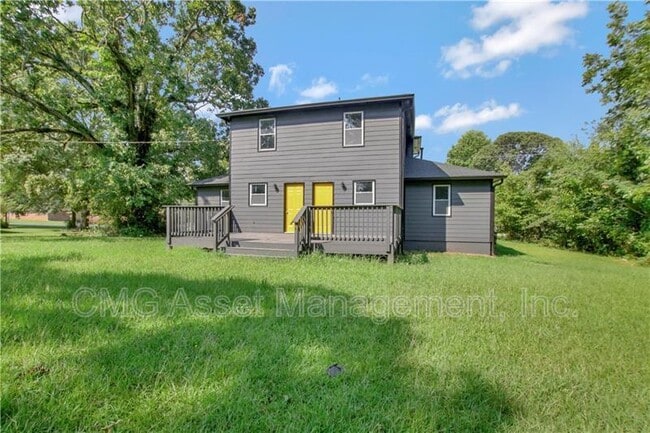 Building Photo - 551 Valley Hill Rd SE