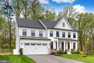 Building Photo - 7679 Cross Creek Dr