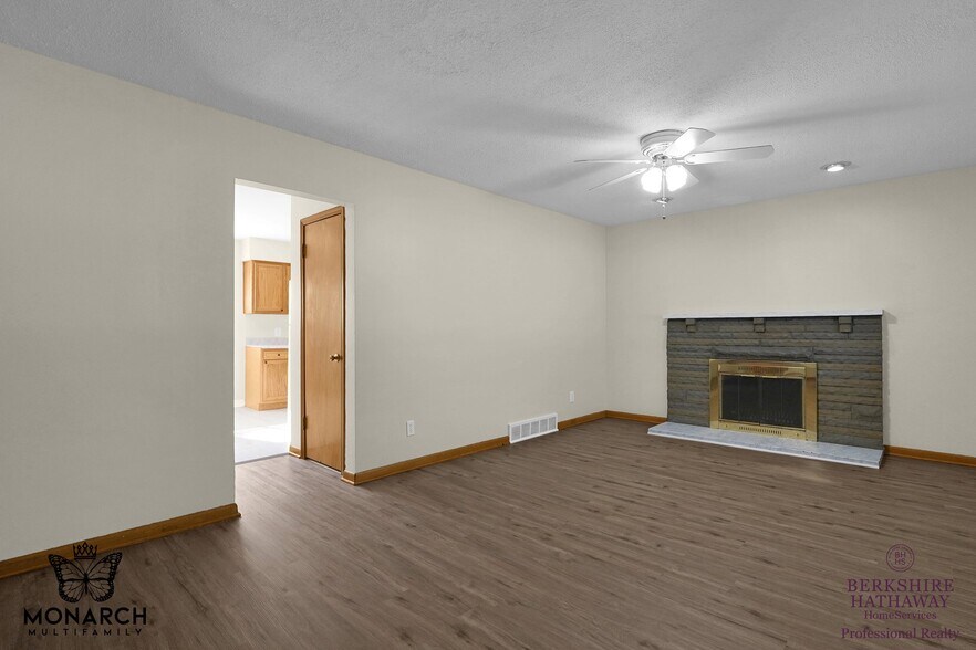 Building Photo - 673 Joyful St