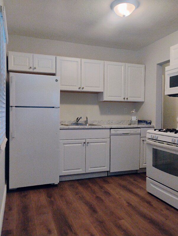 Building Photo - 380 E 100 N