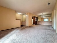 Building Photo - Spacious Second Floor 1bd Condo With Laundry In Unit, Pool, Balcony, & Carport!