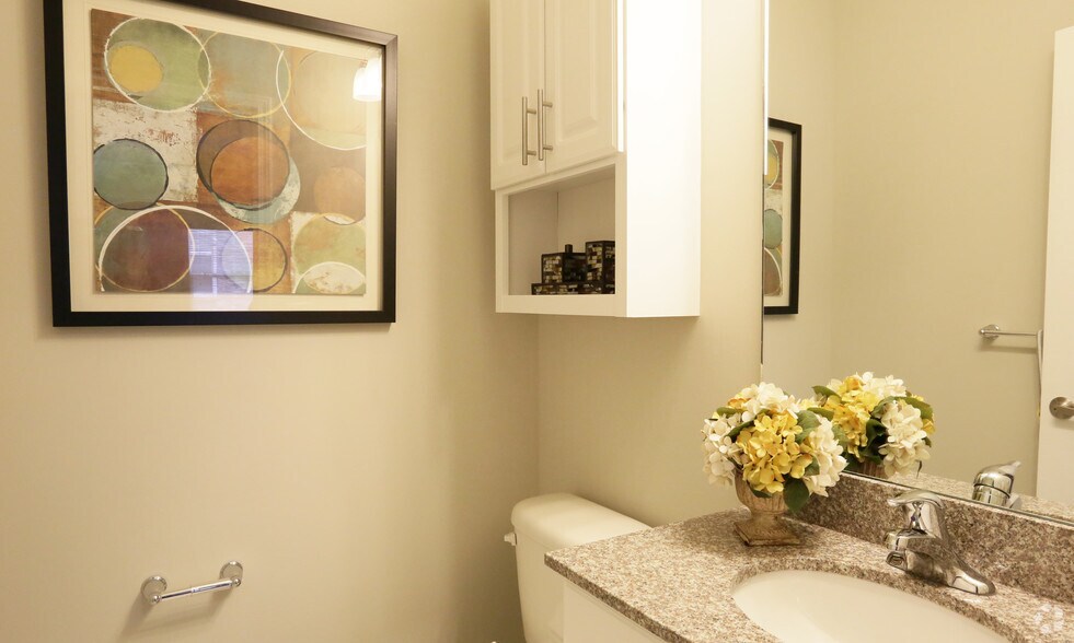 Interior Photo - Autumn Hills