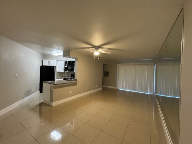 Building Photo - Experience comfort & leisure in this charming condo nestled within Orlando's best-kept secret, Ve...