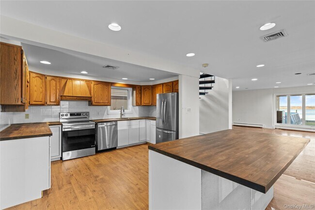 Building Photo - 115 Maryland Ave