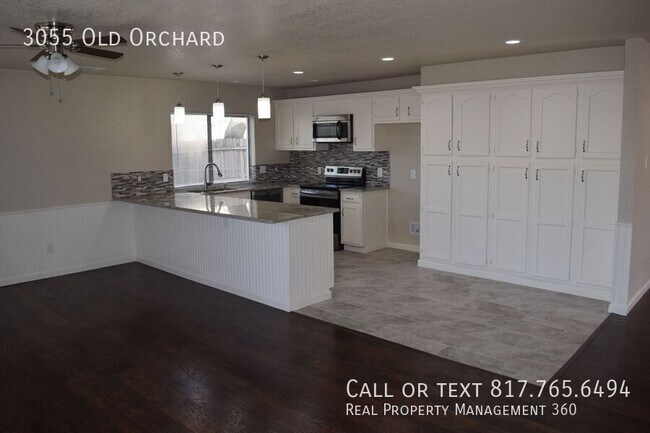 Building Photo - 3055 Old Orchard Ln