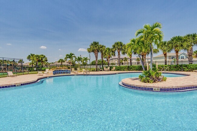 Building Photo - Luxury Living At An Affordable Price