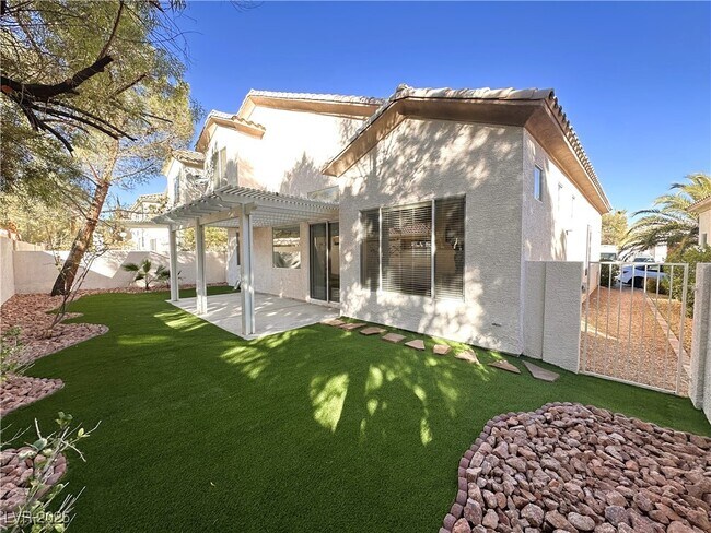 Building Photo - 271 Tayman Park Ave