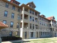 Building Photo - 2014 Cherokee Pkwy