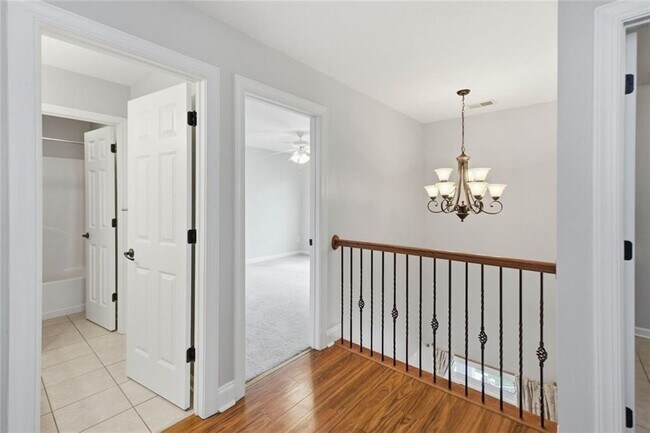 Building Photo - 518 S Fortune Way