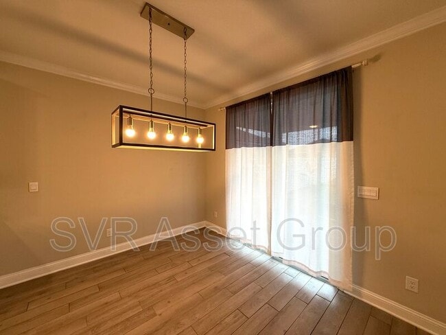 Building Photo - 152 Creekmore Dr