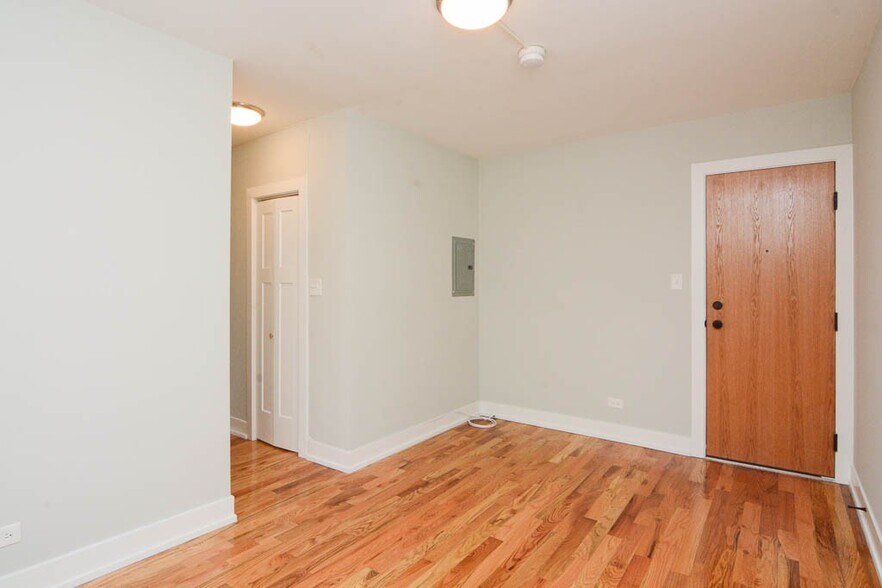 Building Photo - 2915 N Mildred Ave