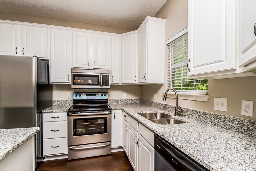 Building Photo - 1114 Poplar Hollow Dr