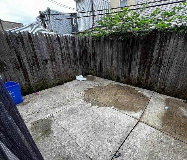 Building Photo - 1931 Wilder St