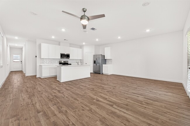 Building Photo - 3523 Adelie Ln