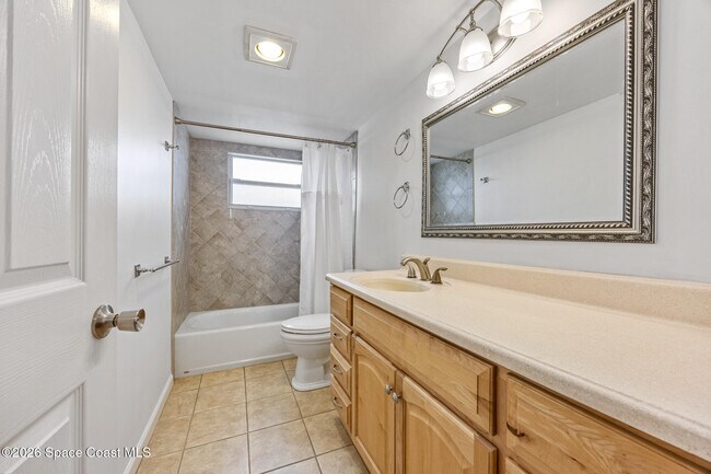 Building Photo - 416 Dove Ln