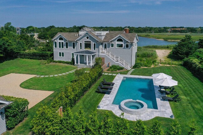 Building Photo - 115 Dune Rd