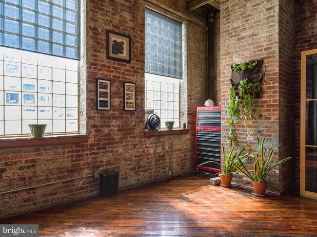 Building Photo - 1100 Shackamaxon St