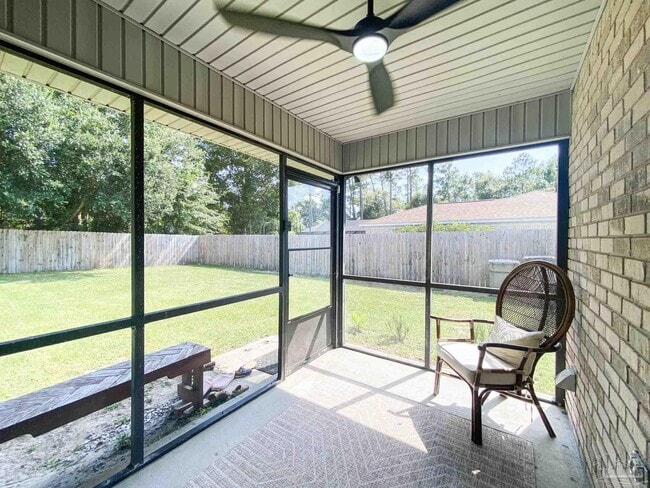 Building Photo - 11920 Longwood Dr