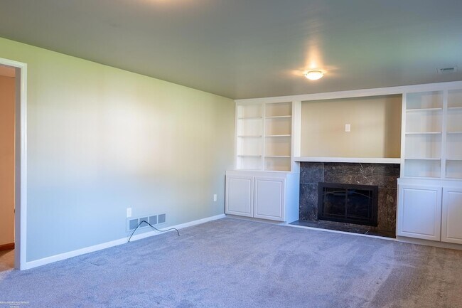 Building Photo - 14323 Mary Grove Dr